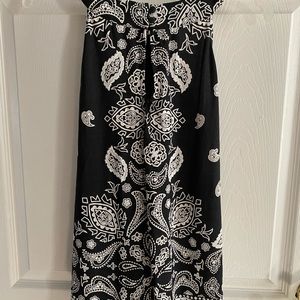 Black and White Halter Top🤍🖤